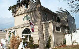 2 Canandaigua Ave, West Hempstead, NY 11552