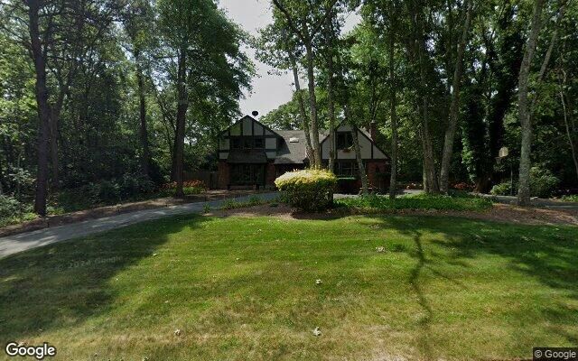 2 Linda Ln, Manorville, NY 11949