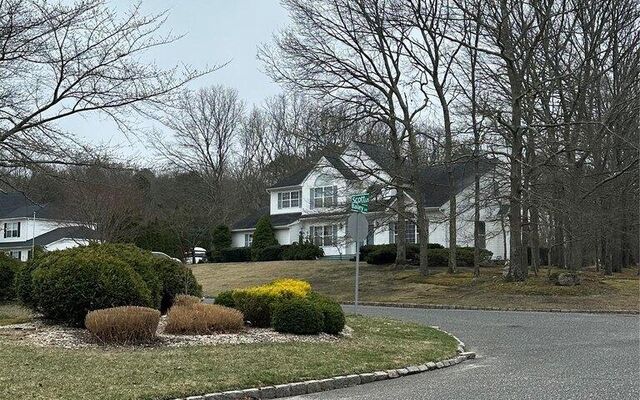 2 Scott Ln, Manorville, NY 11949 (Road)