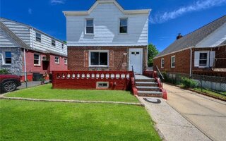 20 Heathcote Rd, Elmont, NY 11003