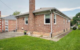 200-22 39th Ave, Bayside, NY 11361