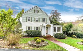 204 Chestnut St, Port Jefferson, NY 11777