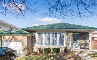 209-11 85th Ave, Queens Village, NY 11427