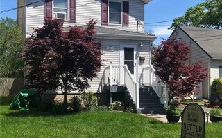 213 Frederick Ave, Babylon, NY 11702