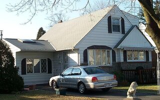 215 W Marie St, Hicksville, NY 11801