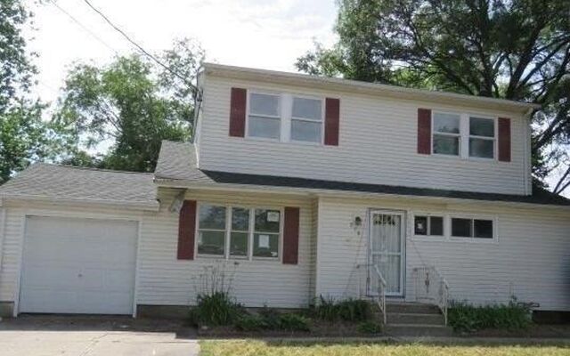 218 Front Ave, Brentwood, NY 11717