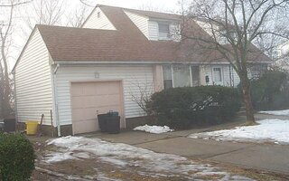 22 Westwood Rd S, Massapequa Park, NY 11762