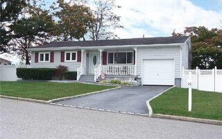 22 Urban Dr, Selden, NY 11784