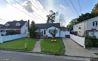 225 Kinkel St, Westbury, NY 11590