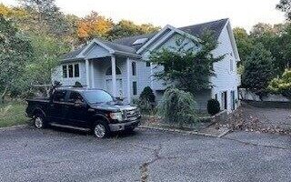 23 Red Creek Cir, Hampton Bays, NY 11946