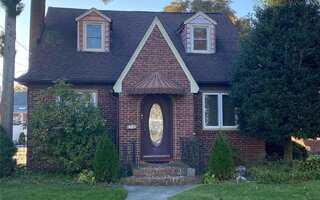 2340 Mermaid Ave, Wantagh, NY 11793