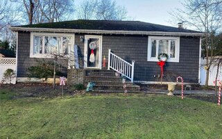 24 Hempstead Dr, Sound Beach, NY 11789