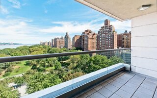 240 Riverside Blvd #10A, New York, NY 10069