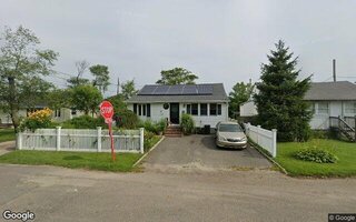 25 Patchogue St, Patchogue, NY 11772