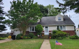 25 S Violet St, Bethpage, NY 11714