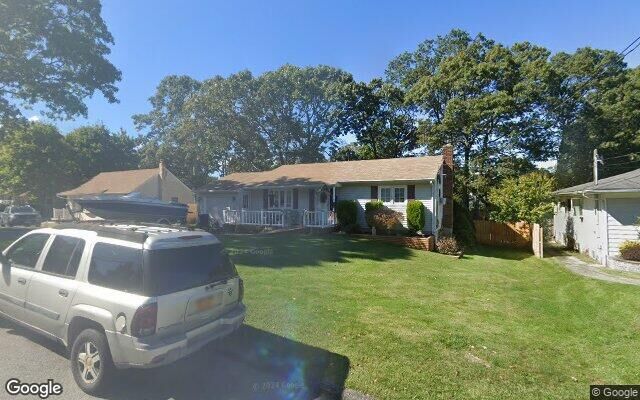 25 Granby Pl, Ronkonkoma, NY 11779