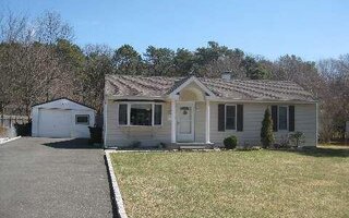251 Norma Ave, West Islip, NY 11795