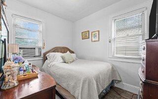 26-33 94th St, East Elmhurst, NY 11369