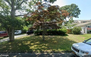 26 Allegheny Dr E, Farmingville, NY 11738