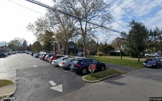 26 Clinton St, Babylon, NY 11702