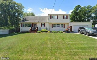 26 Lakeview Dr, Middle Island, NY 11953