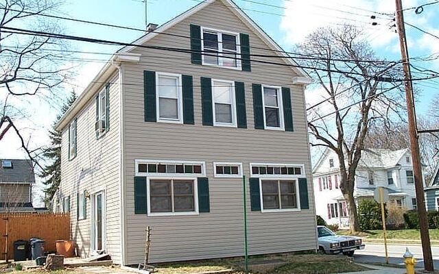 263 Fulton St, Westbury, NY 11590