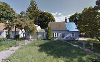 27 Bramble Ln, Westbury, NY 11590