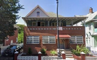 276 E 16th St, Brooklyn, NY 11226