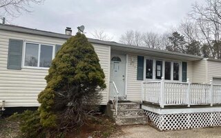 277 Louise Ave, Patchogue, NY 11772