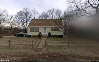 28 45th St, Lindenhurst, NY 11757