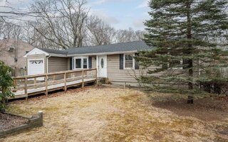 281 Easton St, Ronkonkoma, NY 11779
