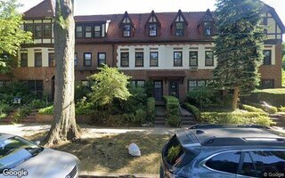 284 Burns St, Forest Hills, NY 11375