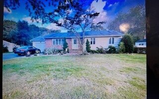 293 Blake Ave, Bohemia, NY 11716