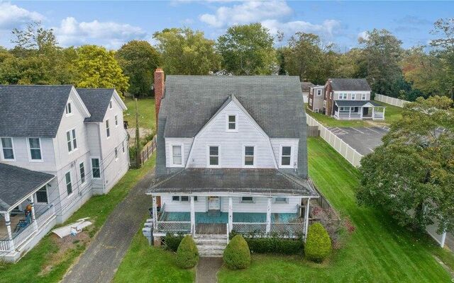 299 S Ocean Ave, Patchogue, NY 11772 (House View)