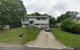 3 Fury Dr, Selden, NY 11784