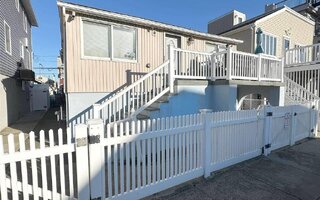 30 Delaware Ave, Long Beach, NY 11561