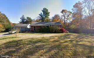 30 Belknap Dr, Northport, NY 11768