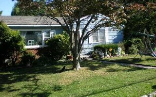 30 Brookdale Dr, Bay Shore, NY 11706