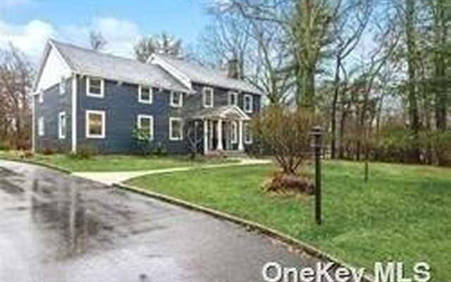 30 New Mill Rd, Smithtown, NY 11787 (Yard)