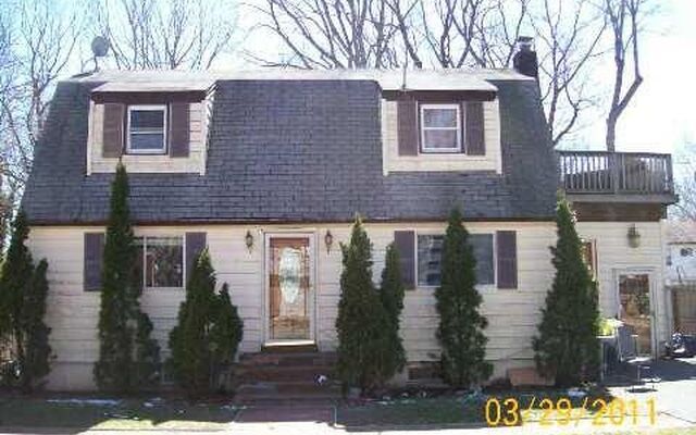 30 Stuyvesant St, Huntington, NY 11743 (Yard)