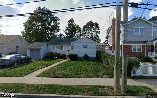 300 Laclede Ave, Uniondale, NY 11553