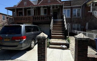 301 E 52nd St, Brooklyn, NY 11203
