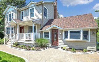 31 Fuller Ave, West Babylon, NY 11704