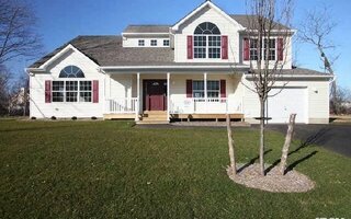 31 Doctor Reed Blvd, Amityville, NY 11701
