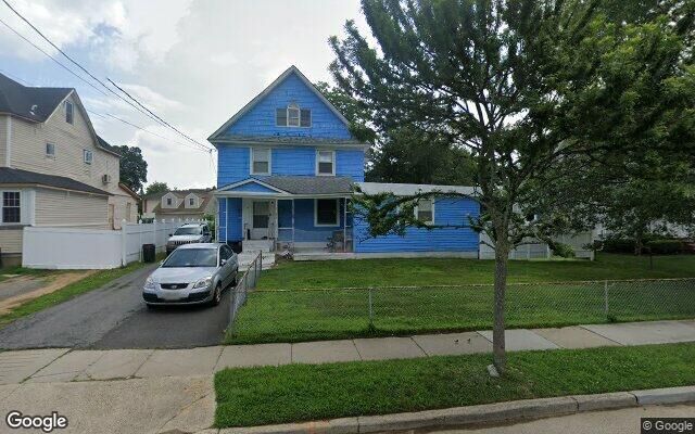 31 East Ave, Freeport, NY 11520