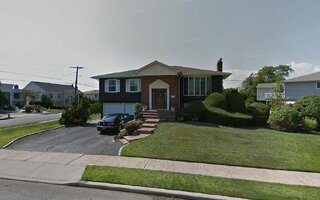 3214 Monterey Dr, Merrick, NY 11566