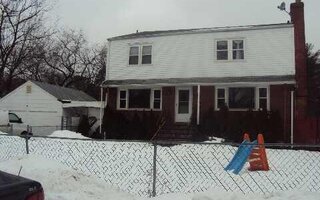 33 Nostrand Ave, Brentwood, NY 11717