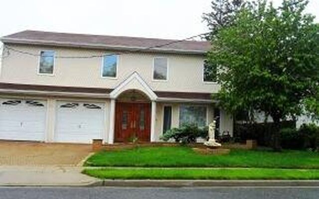 3367 Harbor Point Rd, Baldwin, NY 11510