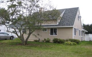 36 Atlas Ln, Hicksville, NY 11801