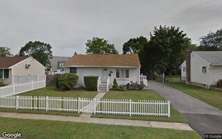 36 Penndale Dr, Amityville, NY 11701